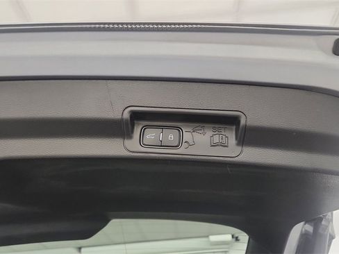 Used 2022 Ford Explorer Limited w/ Equipment Group 301A image 24