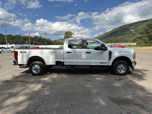 New 2026 Ford F350 XL w/ XL Chrome Package image 8