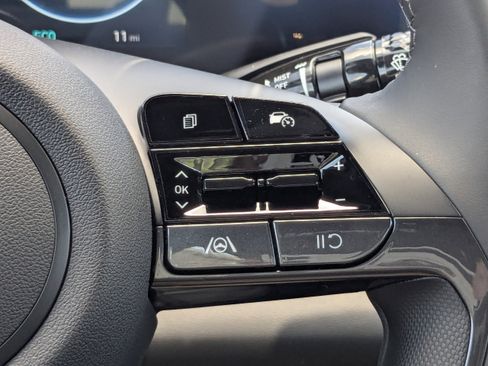 New 2025 Hyundai Elantra SEL image 25