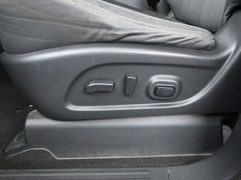 Used 2021 Nissan Titan SV w/ SV Convenience Package image 11