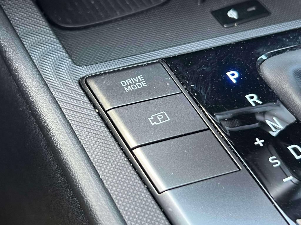 Certified 2026 Hyundai Elantra Sport FWD image 28