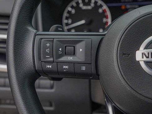 Used 2021 Nissan Rogue S image 13