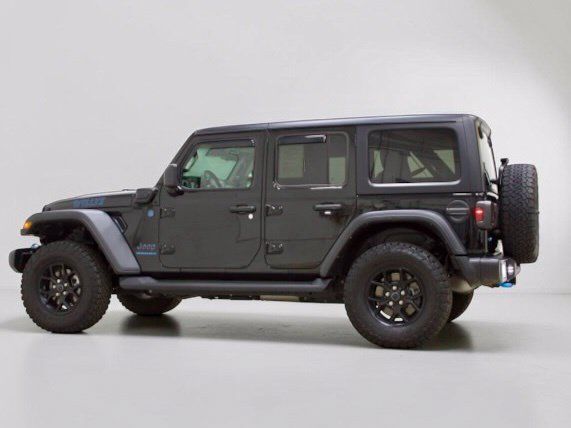 Used 2024 Jeep Wrangler Unlimited AWD/4WD image 11