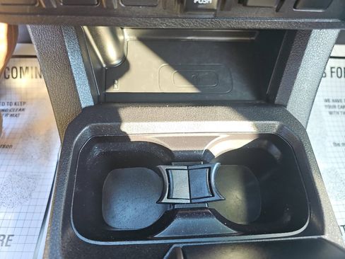 Used 2023 Toyota Tacoma TRD Sport image 19