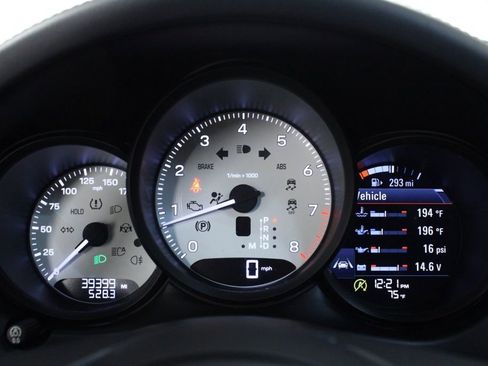 Certified 2022 Porsche Macan S AWD/4WD image 24