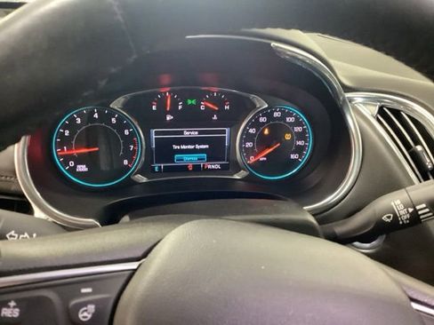 Used 2018 Chevrolet Malibu Premier w/ Premier Sun and Wheel Package image 6