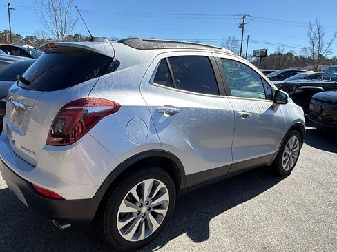 Used 2018 Buick Encore Preferred image 8