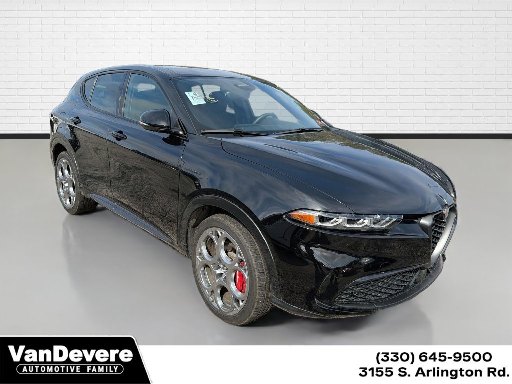 Used 2024 Alfa Romeo Tonale Veloce AWD/4WD image 1