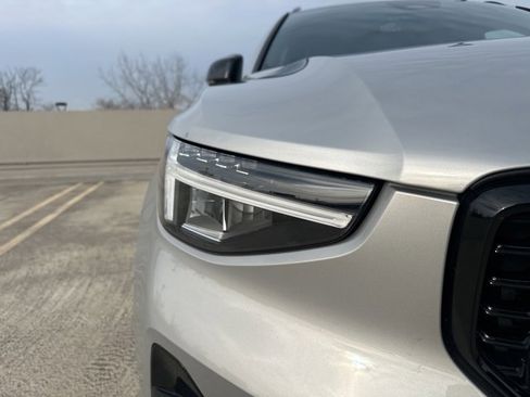 Certified 2025 Volvo XC40 B5 Plus image 12