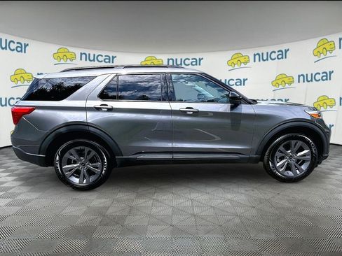 Used 2023 Ford Explorer XLT w/ Equipment Group 202A AWD/4WD image 8