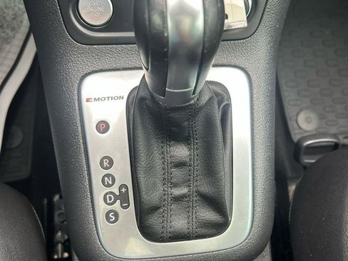 Used 2016 Volkswagen Tiguan SE image 21