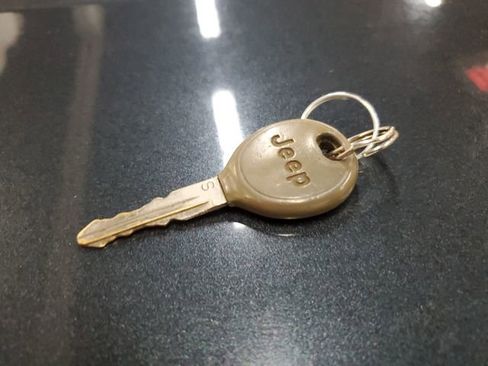 Used 2014 Jeep Patriot Sport image 30