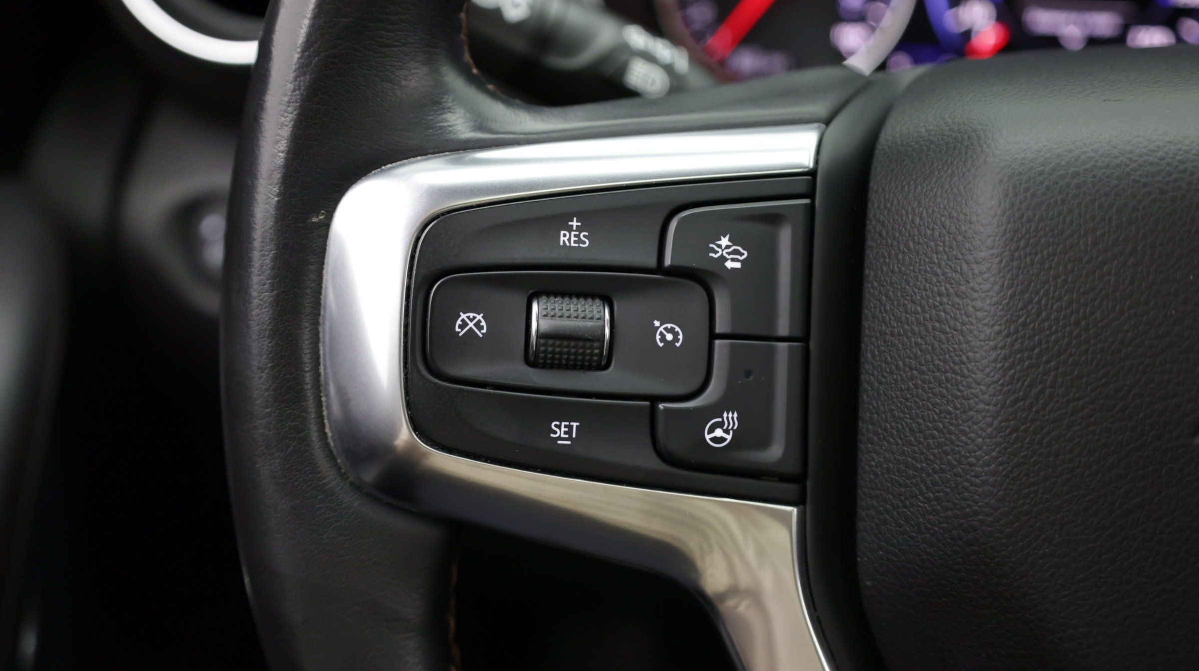 Used 2019 Chevrolet Blazer Premier w/ Sun and Wheels Package FWD image 28