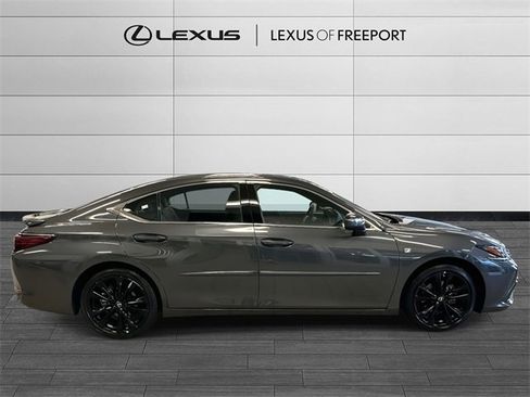Used 2023 Lexus ES 300h F Sport image 2