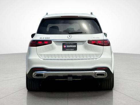 New 2026 Mercedes-Benz GLS 580 4MATIC image 9