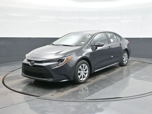 New 2026 Toyota Corolla LE image 3