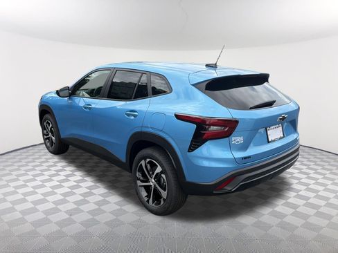 New 2026 Chevrolet Trax RS w/ Sunroof Package FWD image 7