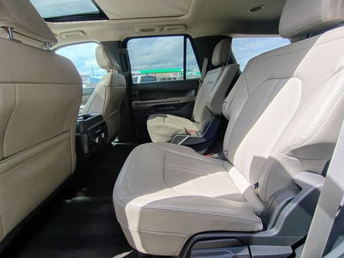 Used 2021 Ford Expedition Limited AWD/4WD image 26