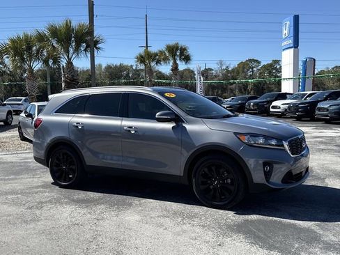 Used 2020 Kia Sorento EX image 4