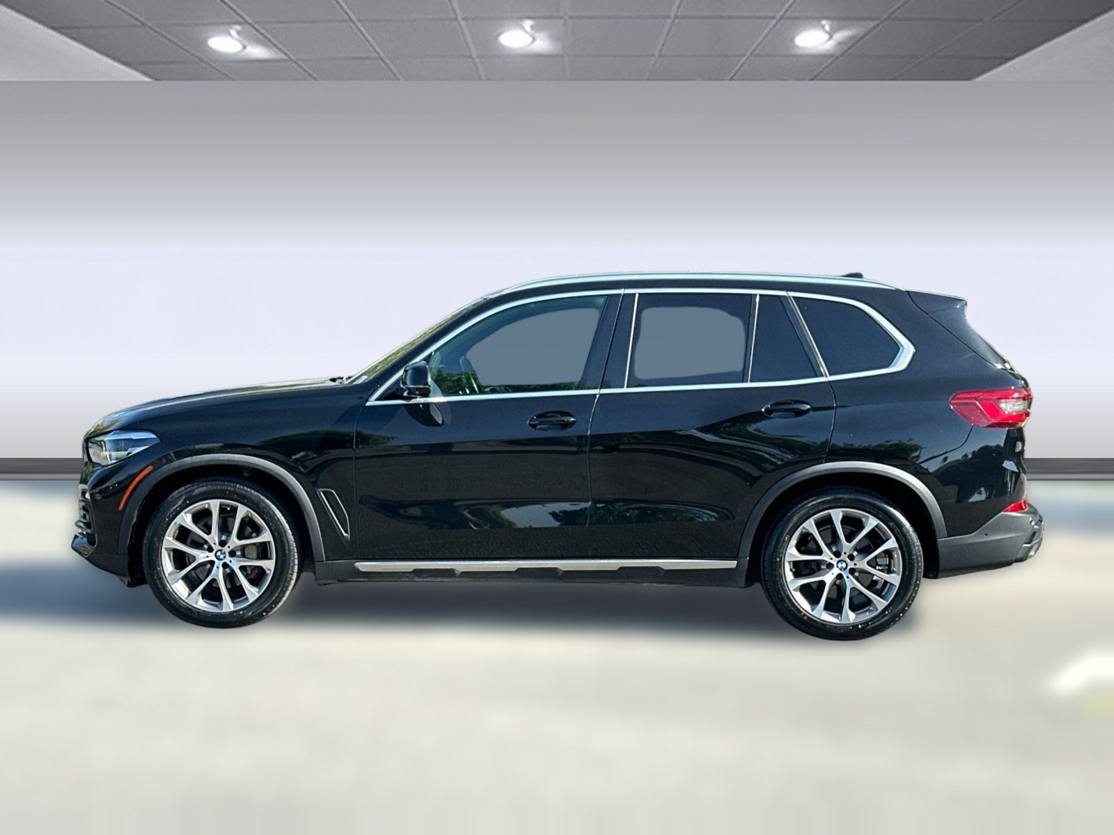 Used 2019 BMW X5 xDrive40i w/ Convenience Package AWD/4WD image 2