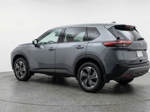 Used 2025 Nissan Rogue SV image 6
