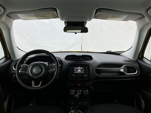 Used 2017 Jeep Renegade Latitude w/ Cold Weather Group AWD/4WD image 27