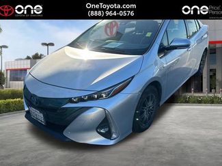 Used 2017 Toyota Prius Prime Advanced video 1