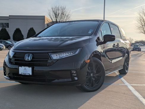 Certified 2023 Honda Odyssey Sport image 2