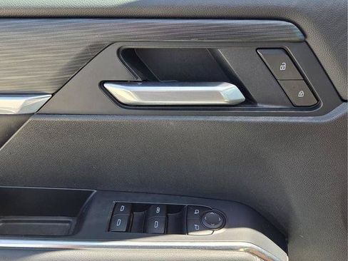 Certified 2026 GMC Acadia Elevation w/ Elevation Premium Package FWD image 24