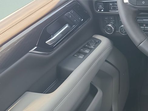 New 2026 GMC Yukon Elevation w/ Elevation Premium Package AWD/4WD image 20