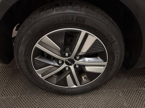 Certified 2022 Kia Niro EX Premium image 28