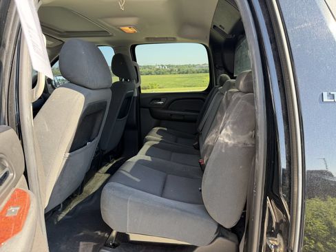 Used 2009 Chevrolet Avalanche LT w/ Convenience Package #1 AWD/4WD image 5