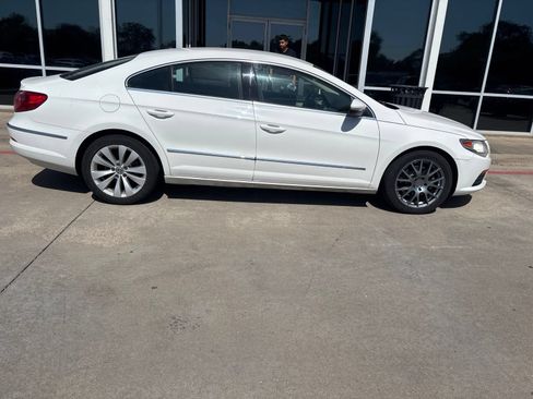 Used 2011 Volkswagen CC Sport FWD image 4