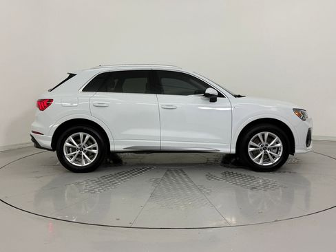Certified 2025 Audi Q3 2.0T Premium image 8