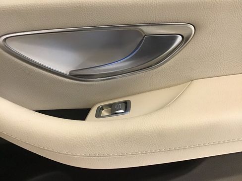 Used 2021 Mercedes-Benz E 350 4MATIC Sedan w/ Premium Package image 27