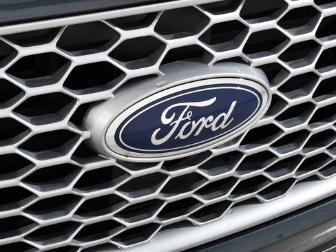 Used 2023 Ford Edge SEL w/ Convenience Package image 21