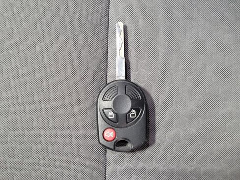 Used 2018 Ford Escape SE image 32