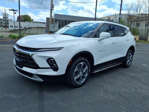 Used 2023 Chevrolet Blazer LT AWD/4WD image 7