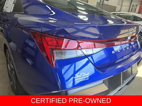 Certified 2025 Hyundai Elantra Limited FWD image 35