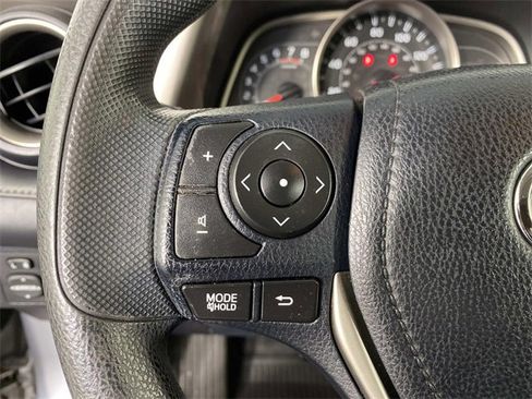 Used 2015 Toyota RAV4 XLE image 16