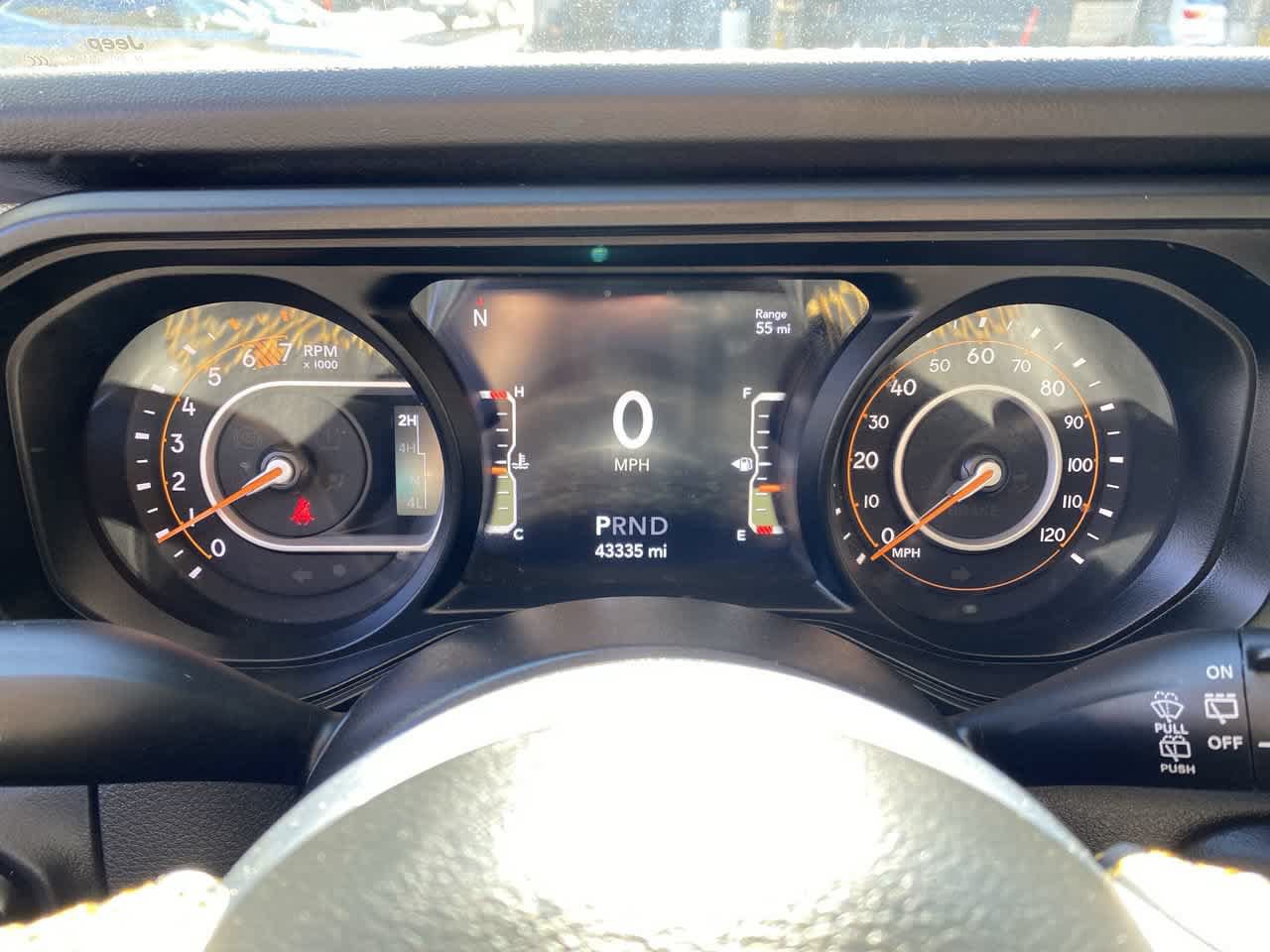 Used 2025 Jeep Wrangler Unlimited Sahara AWD/4WD image 26