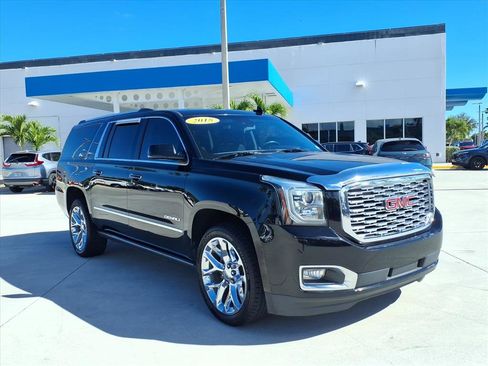Used 2018 GMC Yukon XL Denali w/ Open Road Package image 10