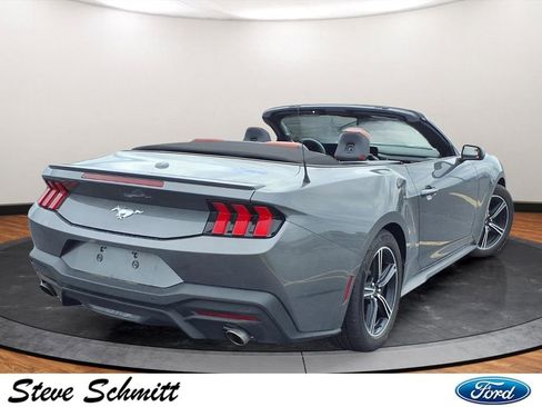 Used 2025 Ford Mustang Premium RWD image 27
