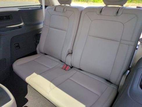 Used 2021 Lincoln Aviator Reserve w/ Equipment Group 202A AWD/4WD image 32