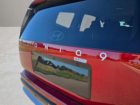 New 2026 Hyundai Ioniq 9 SEL AWD/4WD image 10