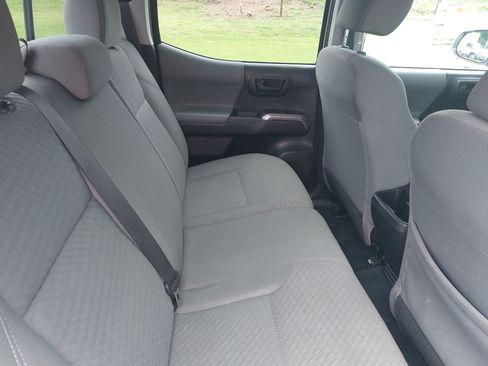 Used 2023 Toyota Tacoma SR5 RWD image 12