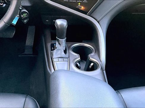 Certified 2022 Toyota Camry SE FWD image 17