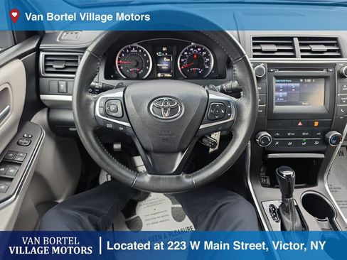 Used 2017 Toyota Camry SE FWD image 14