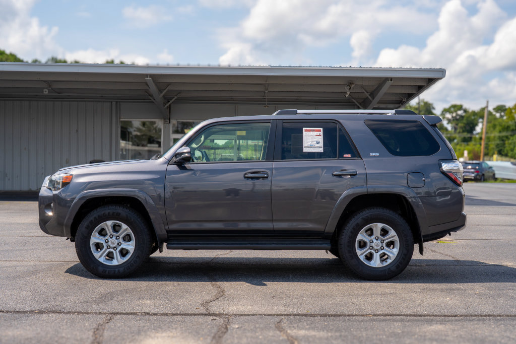 Used 2019 Toyota 4Runner SR5 Premium w/ Wilderness Package AWD/4WD image 4