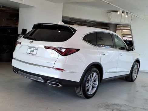 Used 2025 Acura MDX SH-AWD image 4